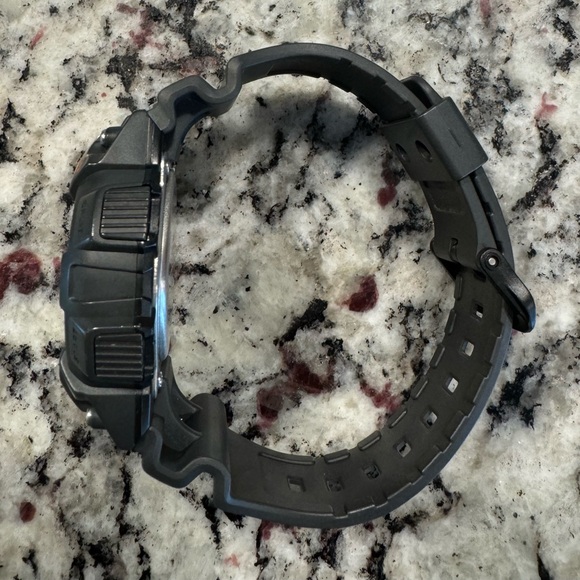 Casio W735H-8AV Super Illuminator, WR-100m, 10 year battery, Vibration Alarm. - Picture 5 of 9